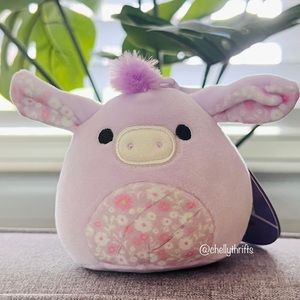 Squishmallow Delzi the Donkey Clip